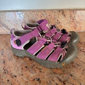 KEEN Size 1 Little Girls Purple Sandals